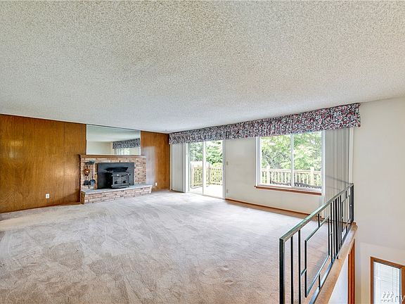 4th image of 16415 4th Ave NE