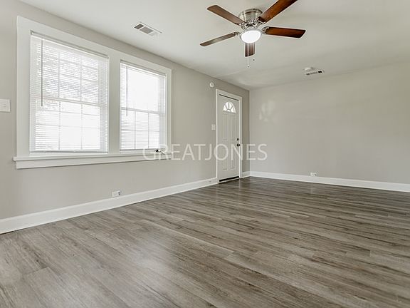 4th image of 26 Martin Dr