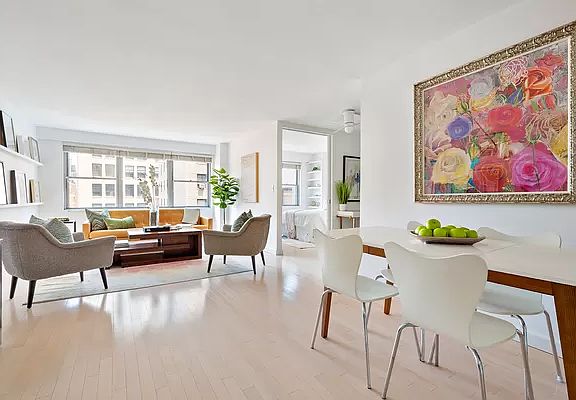 2nd image of 10 W 15th St APT 1425