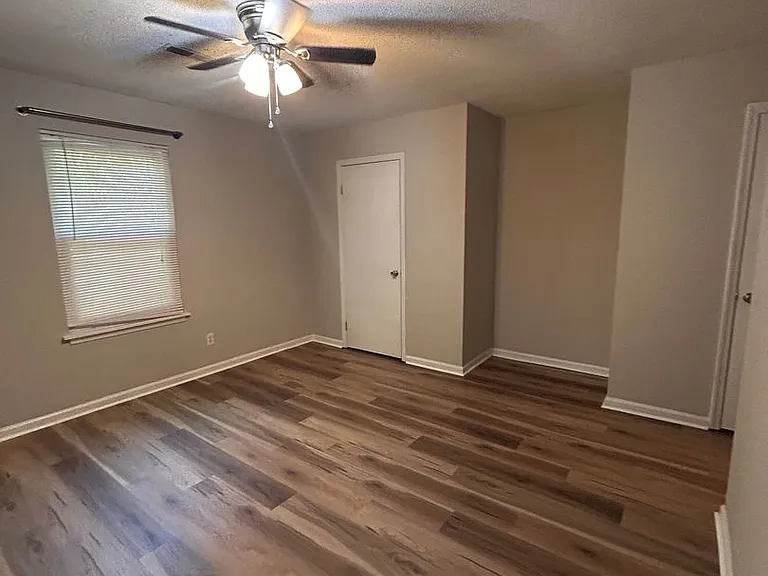 228 Miami St — Photo 24
