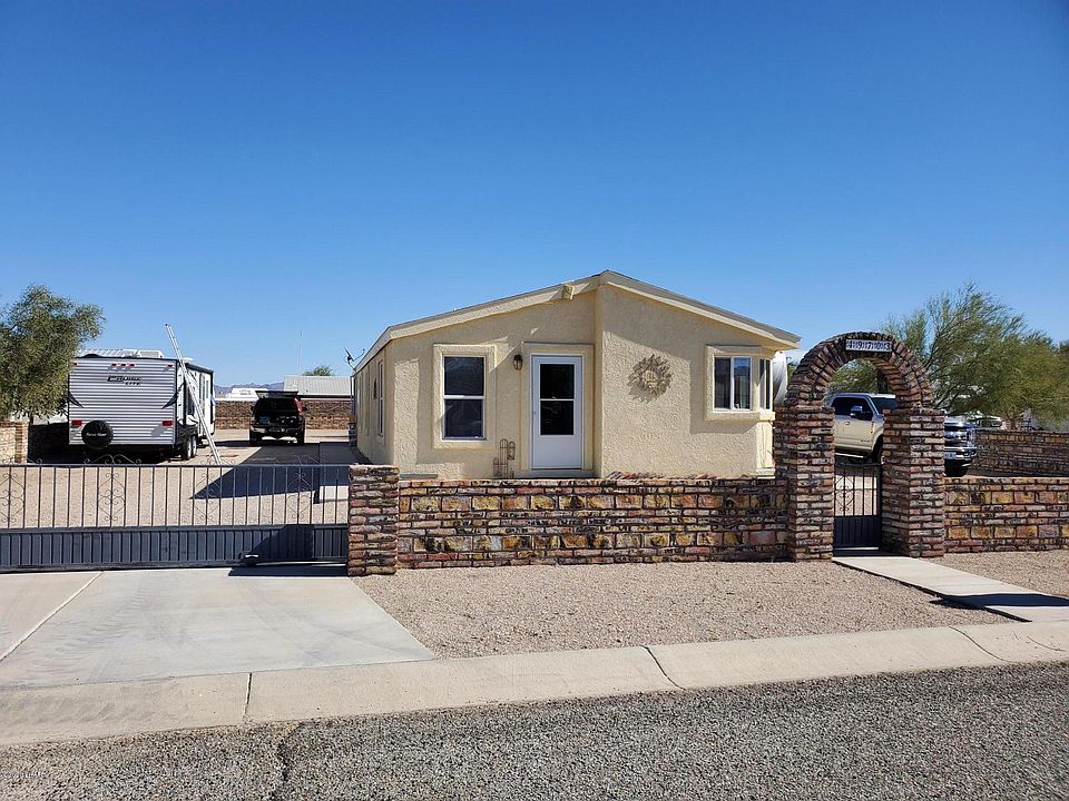 2nd image of 49703 Ruby Ave