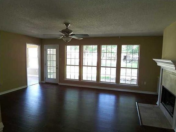 5th image of 6201 Dolphin Ct