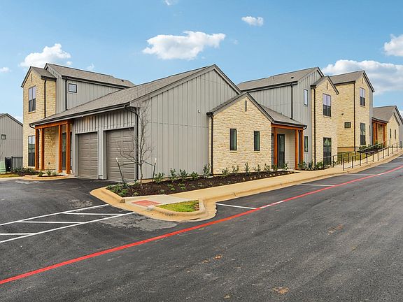 4th image of 1601-301 Mustang Dr