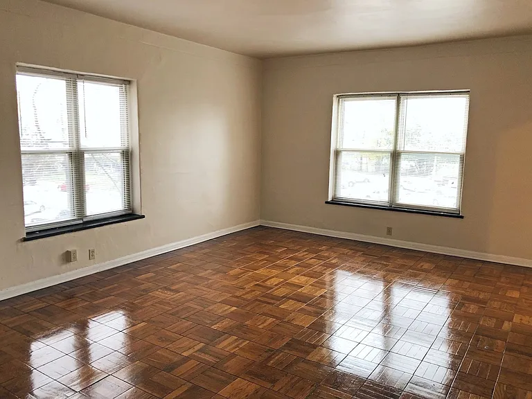 The Bauer Apartments — Photo 10