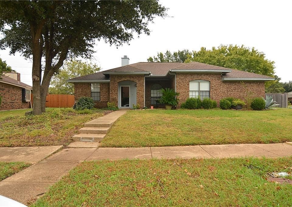 1st image of 2802 Baron Dr