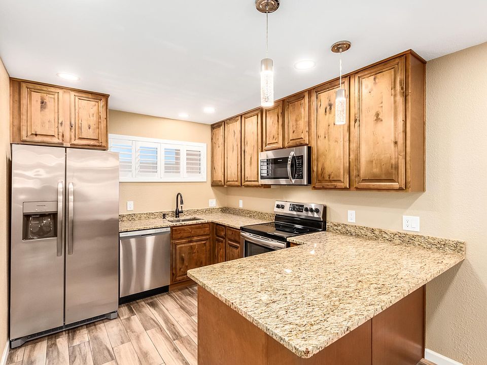1st image of 11640 N 51st Ave APT 216