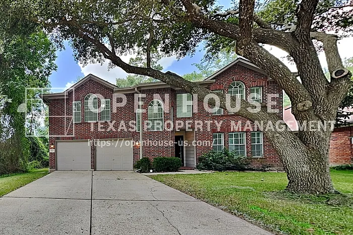 1611 Sterling Village Dr — Photo 1