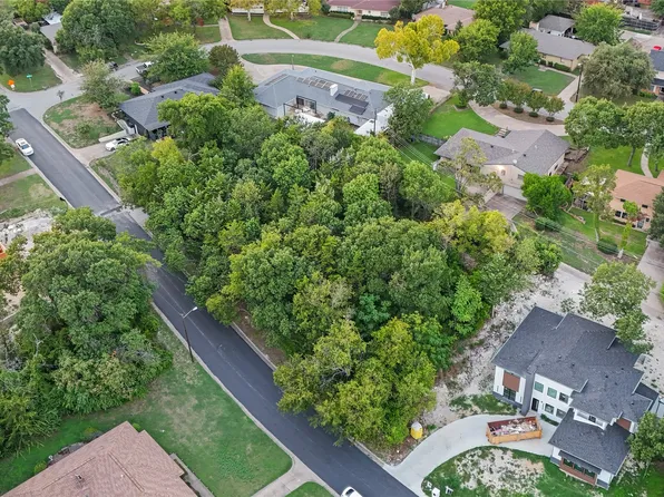 929 Brookwood Dr, Dallas, TX 75224