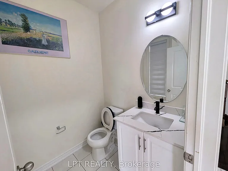 22 Dufay Rd — Photo 7