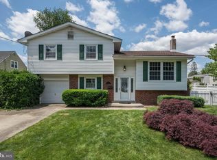 2 Chapel Ct, Cinnaminson, NJ 08077