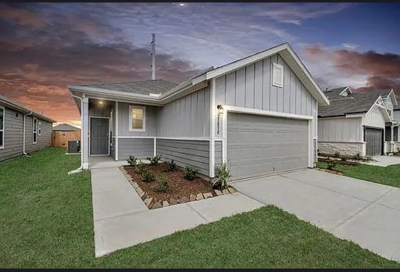 3 bed, 1197 sqft, $2,250 — Photo 1