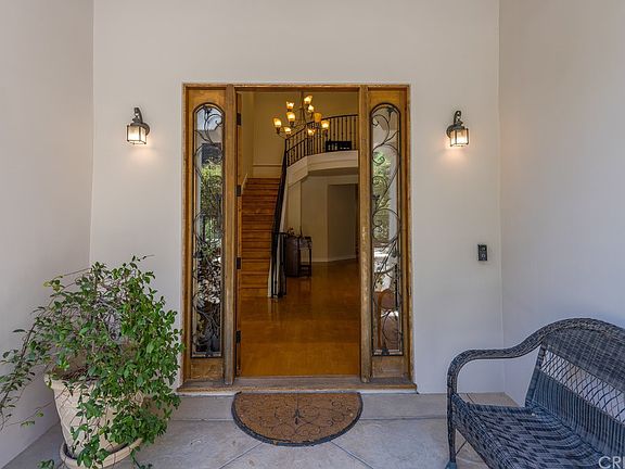 4th image of 21153 Lopez St