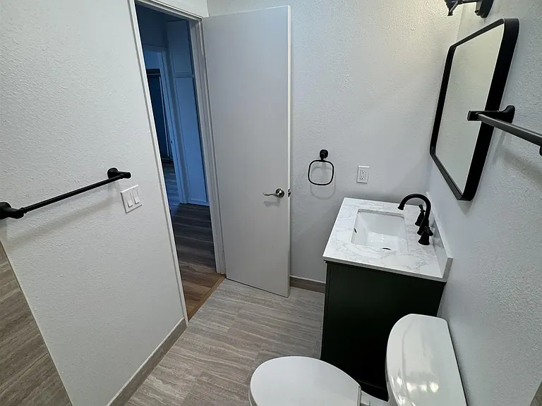3527 Acworth Ave — Photo 2