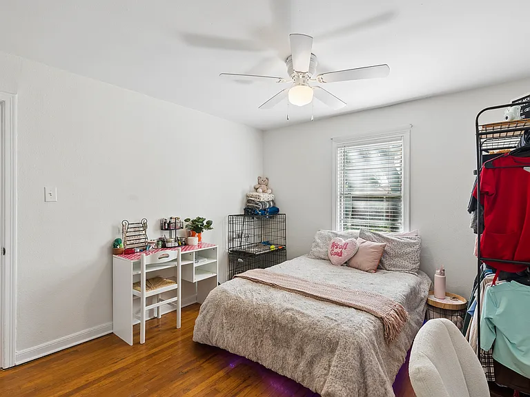 2821 S Hills Ave — Photo 14