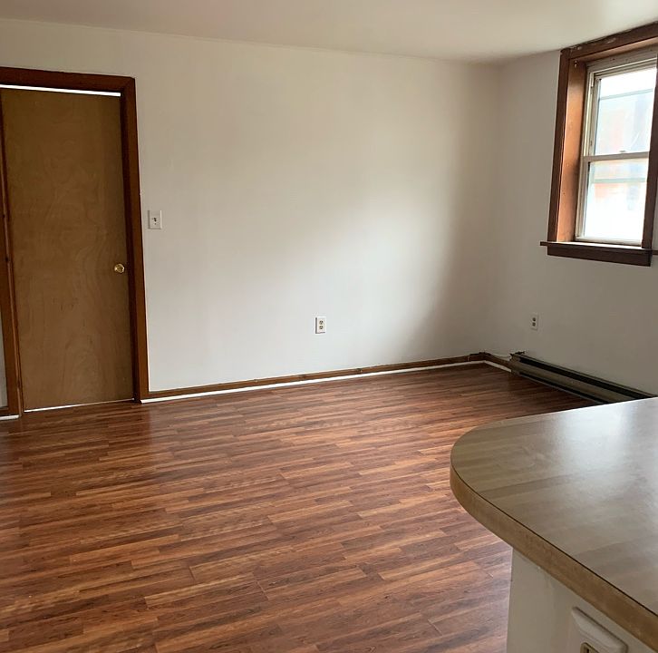 1st image of 301 W 4th St #4-1