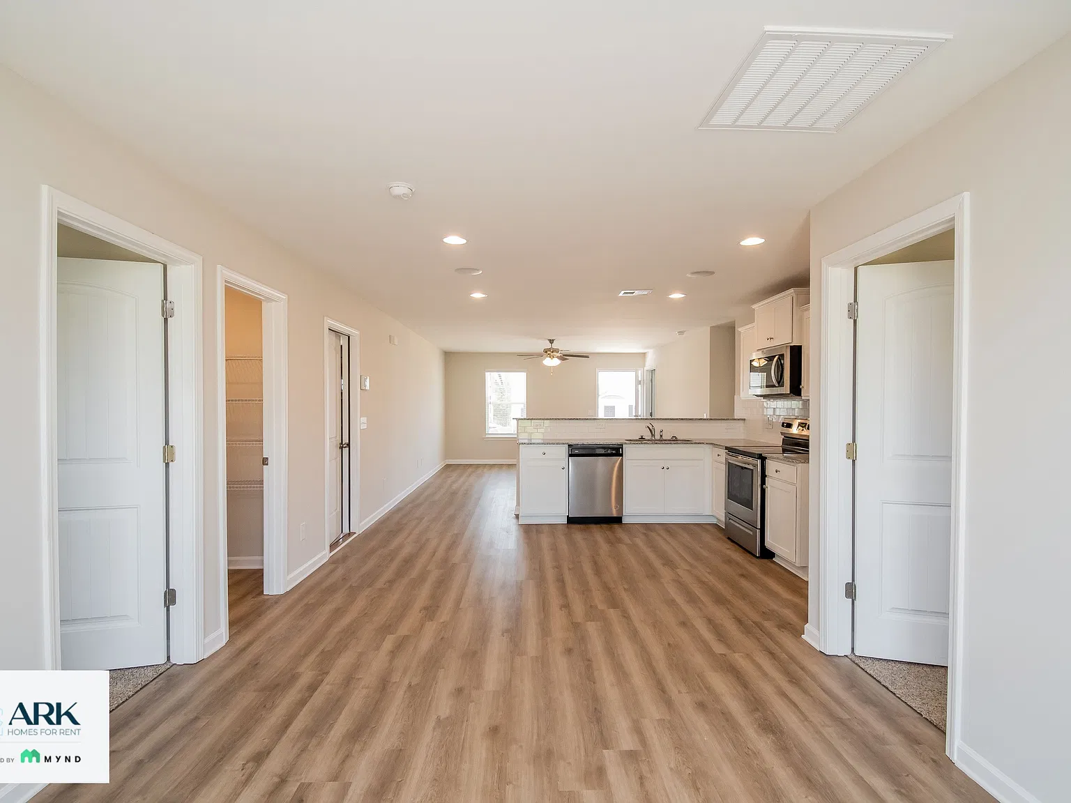 3 bed, 2.0 bath, 1300 sqft, $1,745 — Photo 4