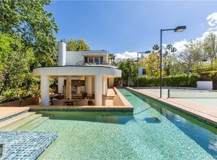 17515 Embassy Dr, Encino, CA 91316