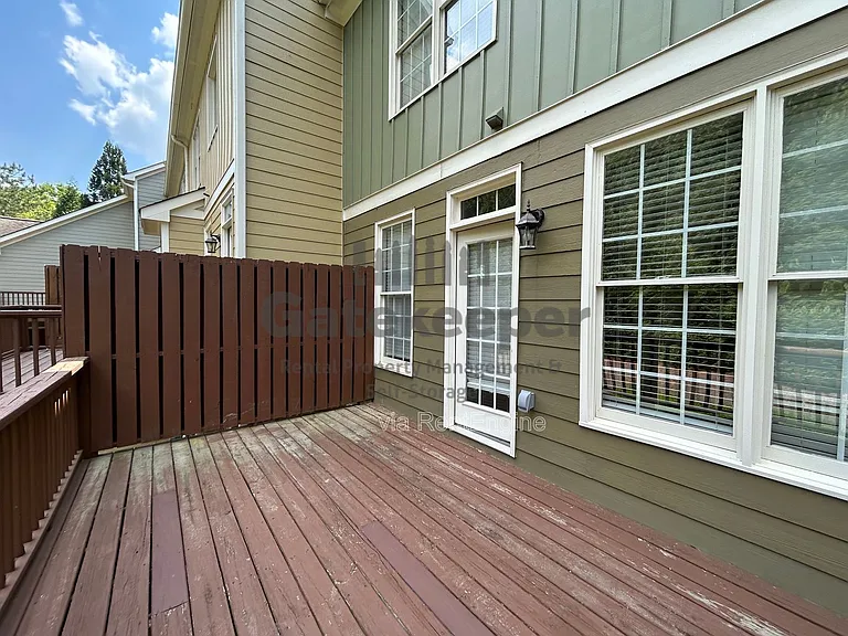 106 Lexington Vlg — Photo 18