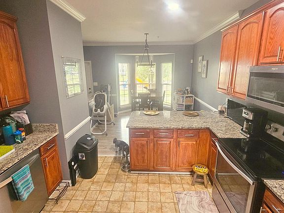 5th image of 15408 Benjamin Ring St