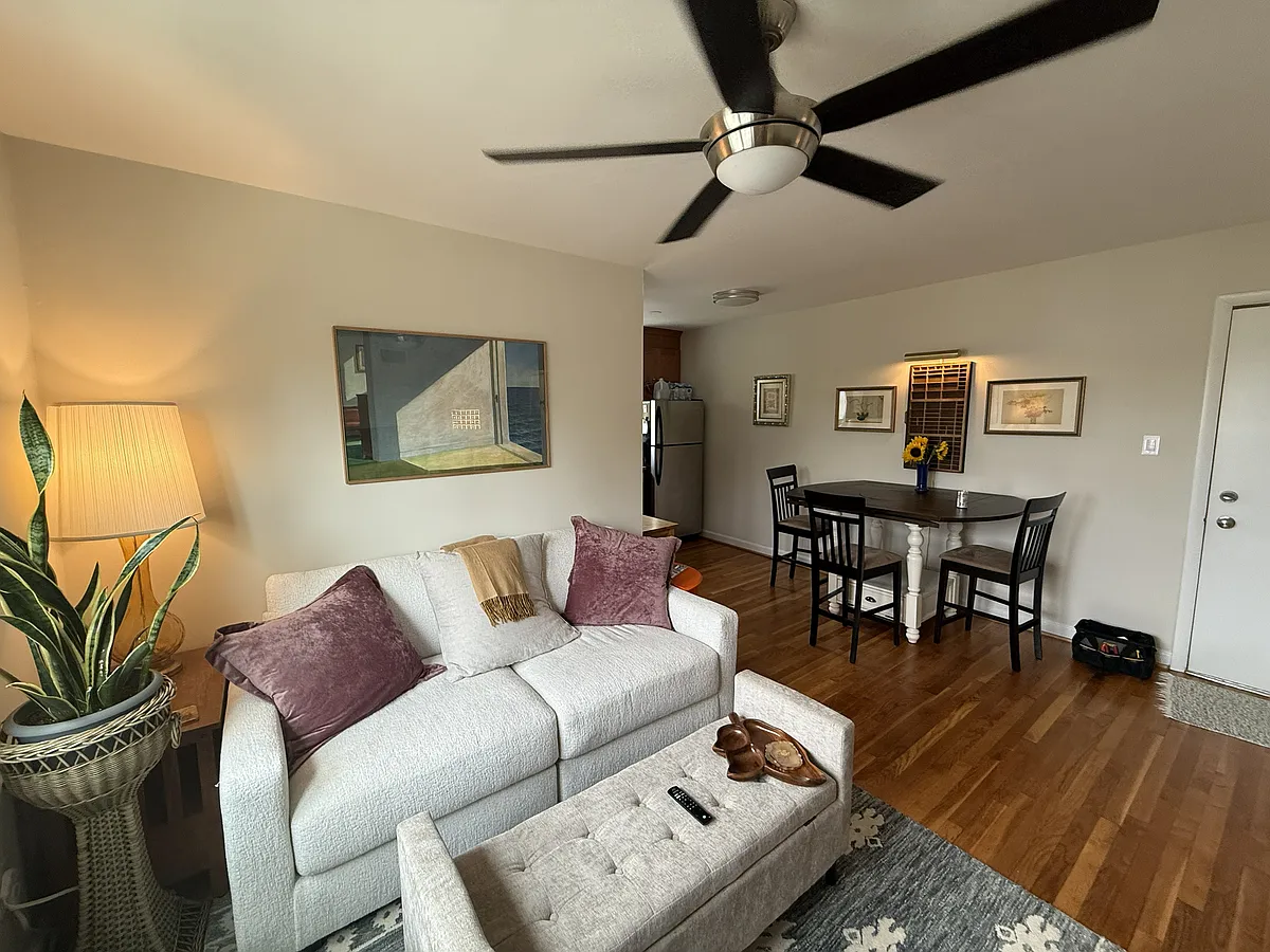 Building Photo - 3331 Cutshaw Ave #10