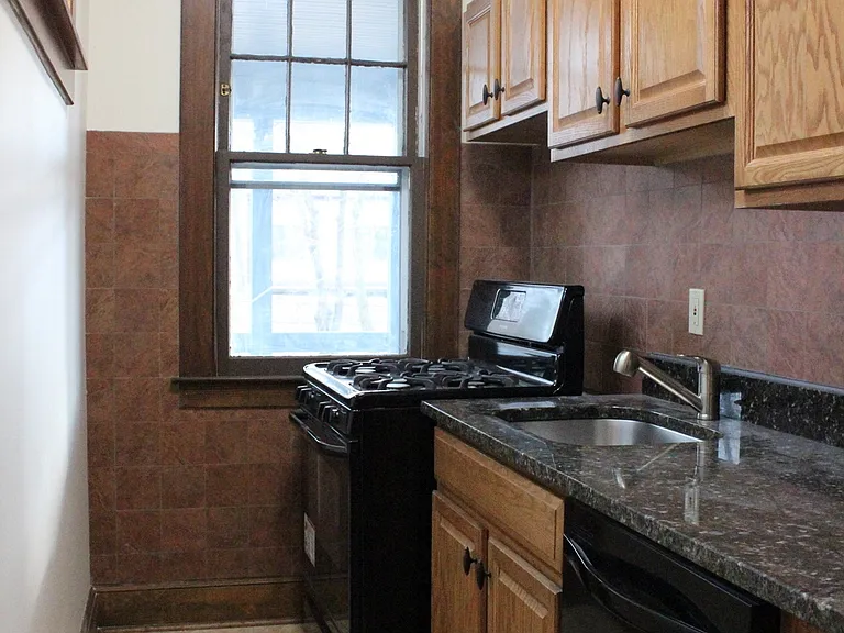 16 Woodland St #1 — Photo 7