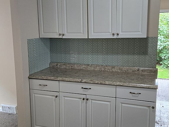 2nd image of 5 Janette Ave #1