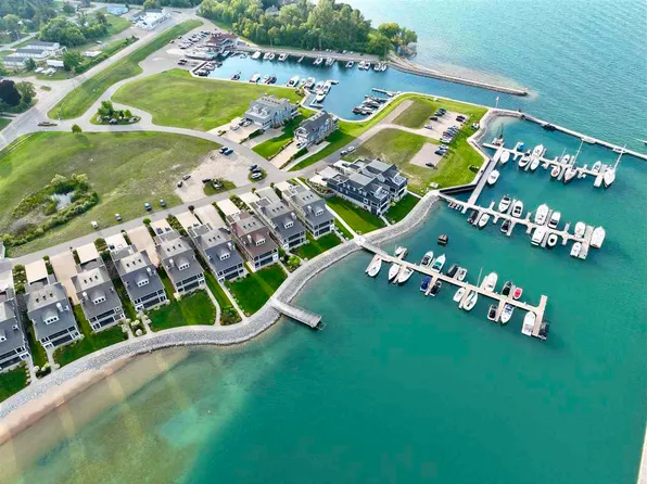 924 Pointe Dr #49, Boyne City, MI 49712