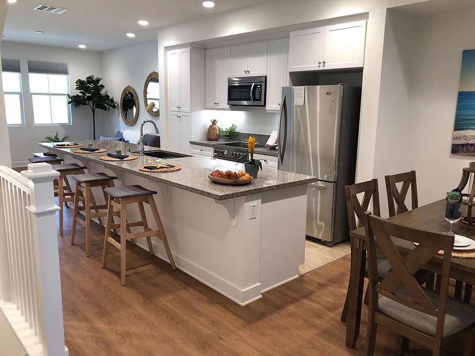 1st image of 1109 Plumeria Way