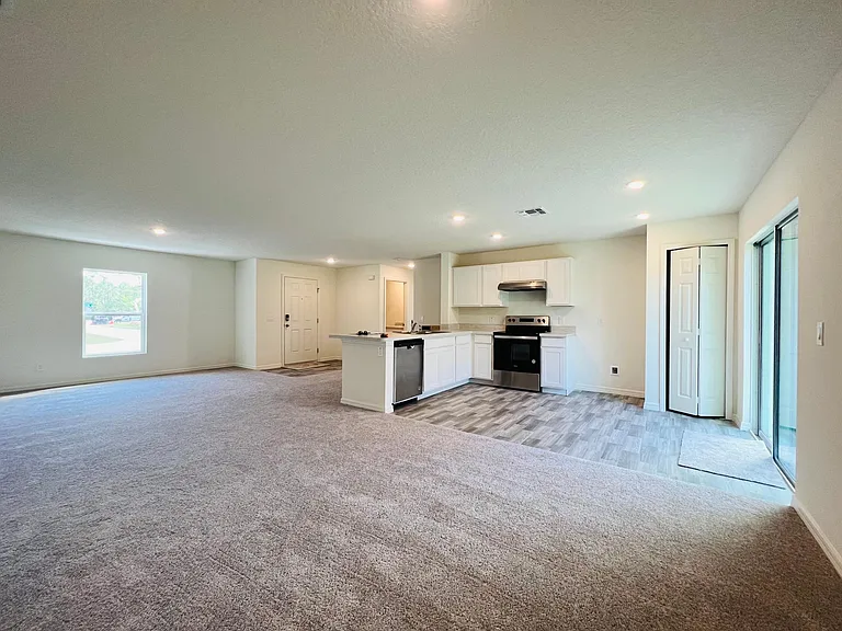 1094 Harlingen Rd SW — Photo 11