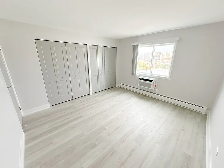 8348 W Catherine Ave #500 — Photo 17