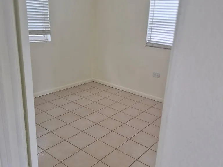 13934 Sommers Ave — Photo 3