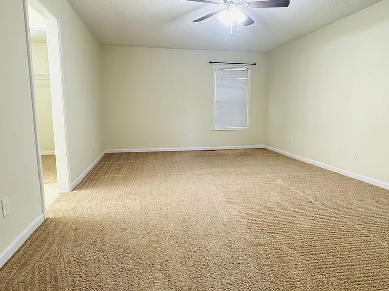 178 Commons Dr — Photo 9