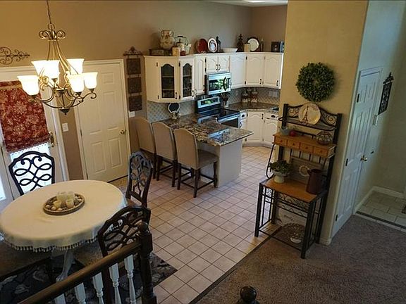 4th image of 3008 Kelly Dr