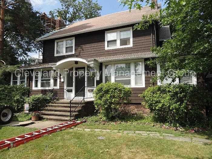 1st image of 2430 Woodmere Dr Unit 1