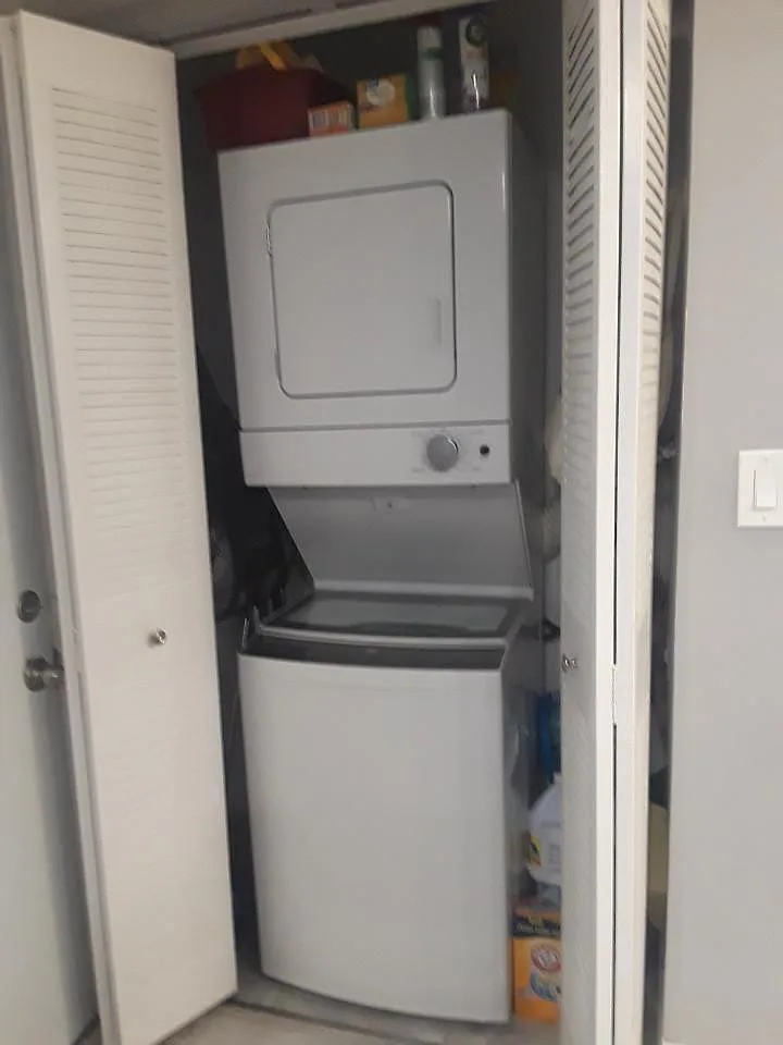 2 bed, 2.0 bath, 1100 sqft, $2,000 — Photo 4