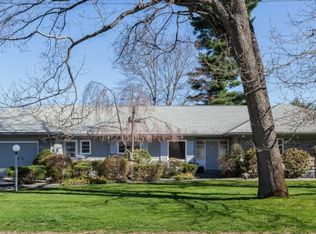 180 Pinewood Dr, Longmeadow, MA 01106