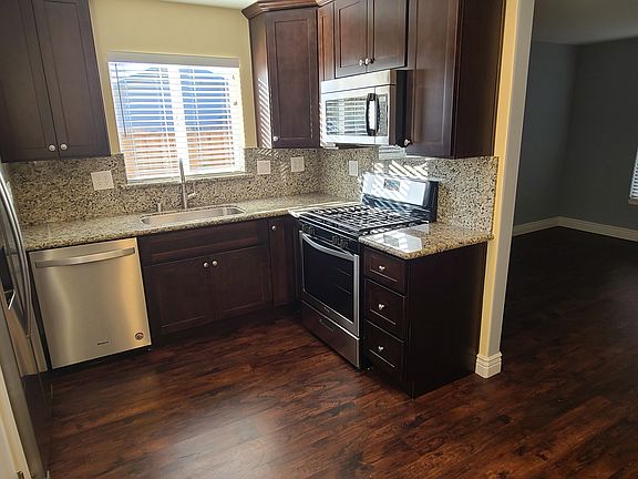 Kitchen / Living Room