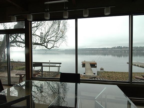 2nd image of 829 E Lake Sammamish Pkwy NE
