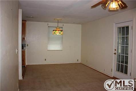 3rd image of 420 W Railroad St
