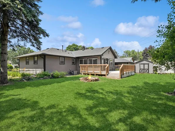 1193 Greystone Ave N, Oakdale, MN 55128