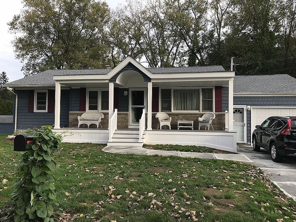 2nd image of 2 Holiday Ct