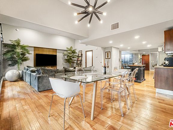 3rd image of 460 S Spring St APT 212