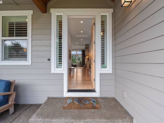 5th image of 21823 NE 172nd St