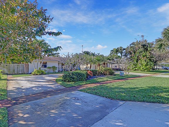 2nd image of 5140 Laird Ln
