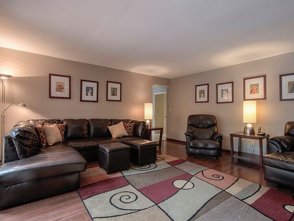 4th image of 5766 Glen Haven Dr