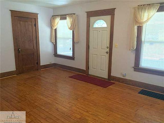 4th image of 1035 Bensch St