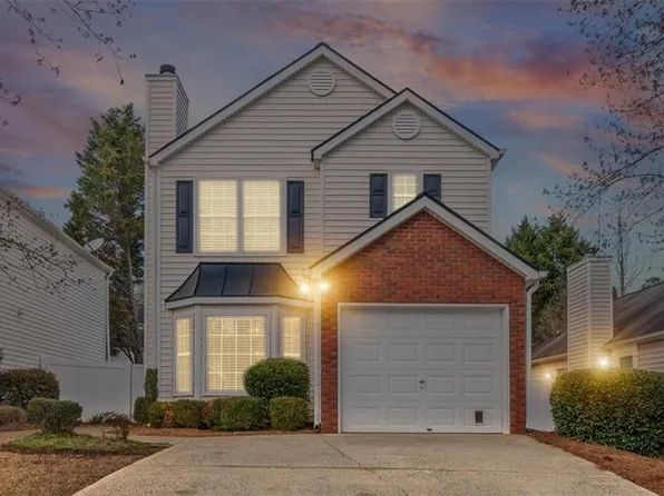 1061 Daventry Xing, Woodstock, GA 30188