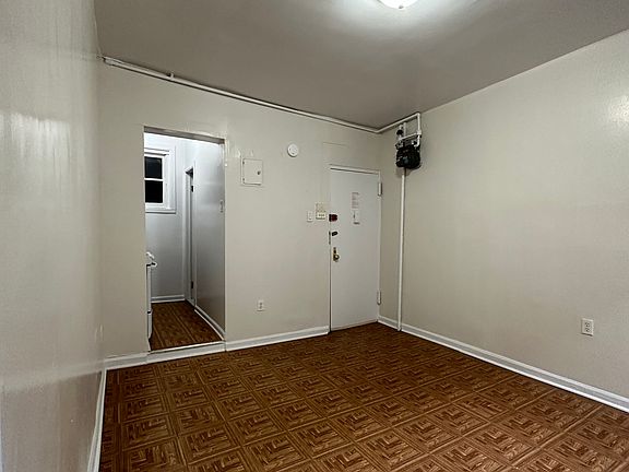4th image of 410 W 56th St APT 4C