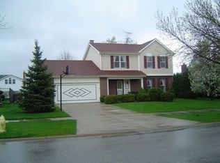 1824 Newport Rd, Downers Grove, IL 60516