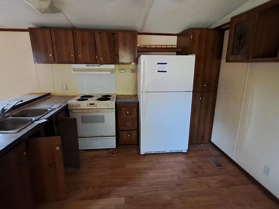 5th image of 6851 E Bay Blvd